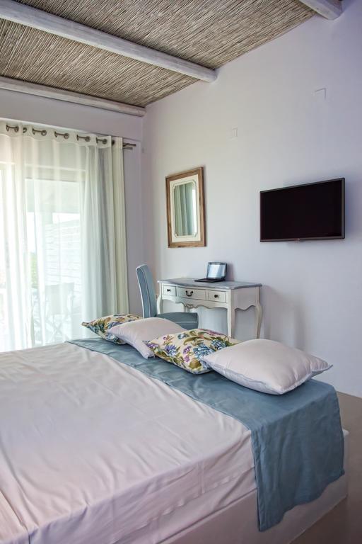 Artemis Seafront Apartments Petres  Chambre photo